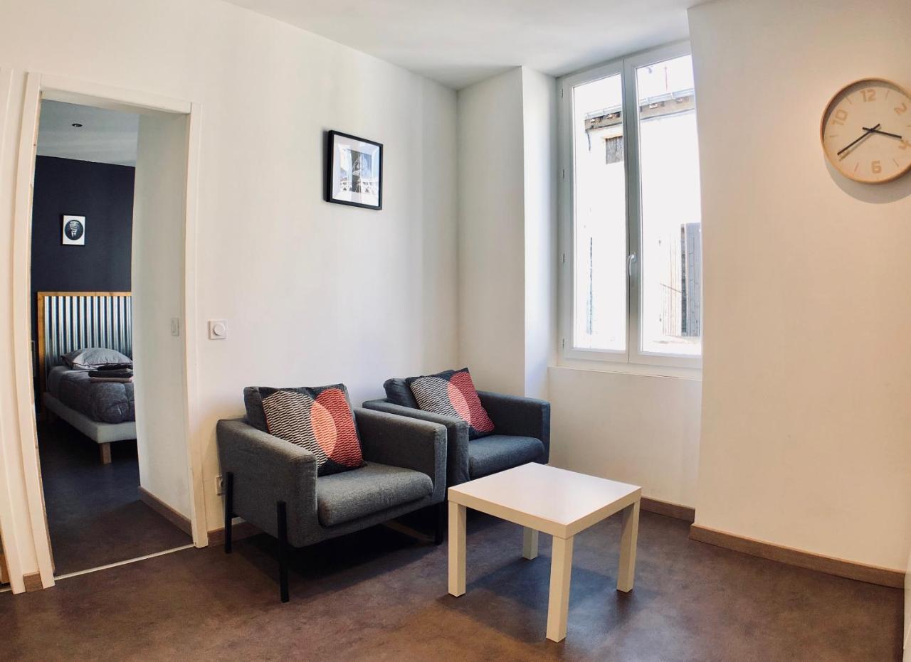 Appartements Entre Provence Et Camargue Tarascon Exterior photo