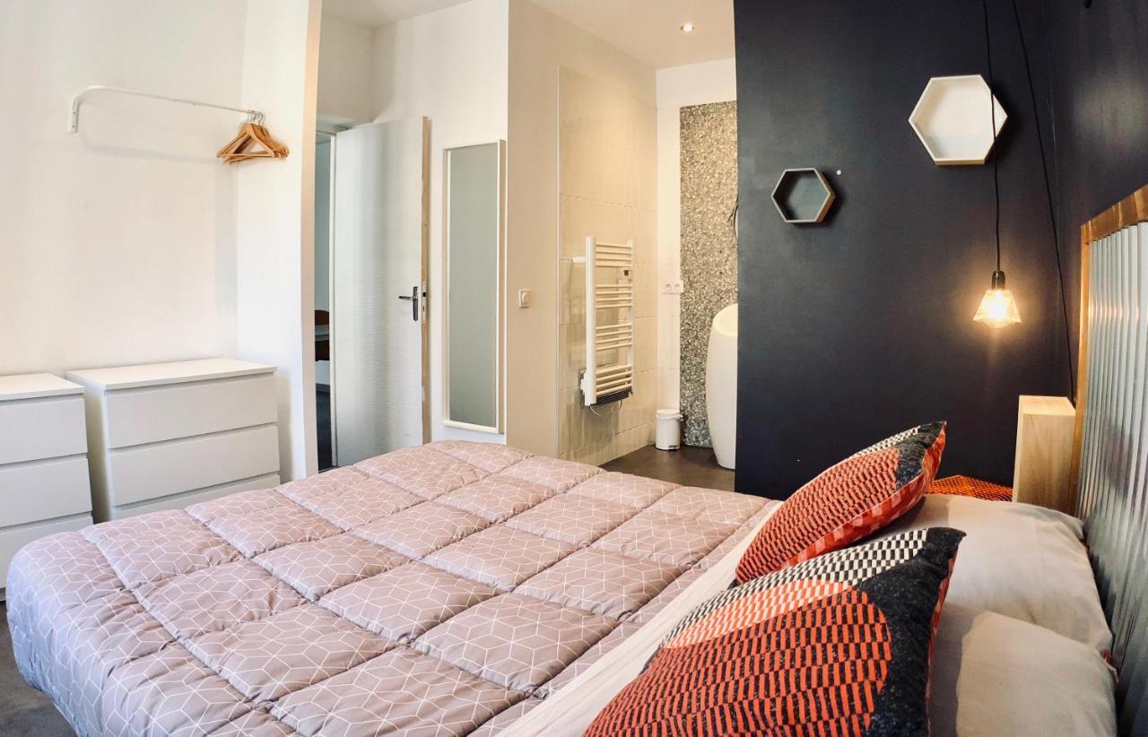 Appartements Entre Provence Et Camargue Tarascon Exterior photo
